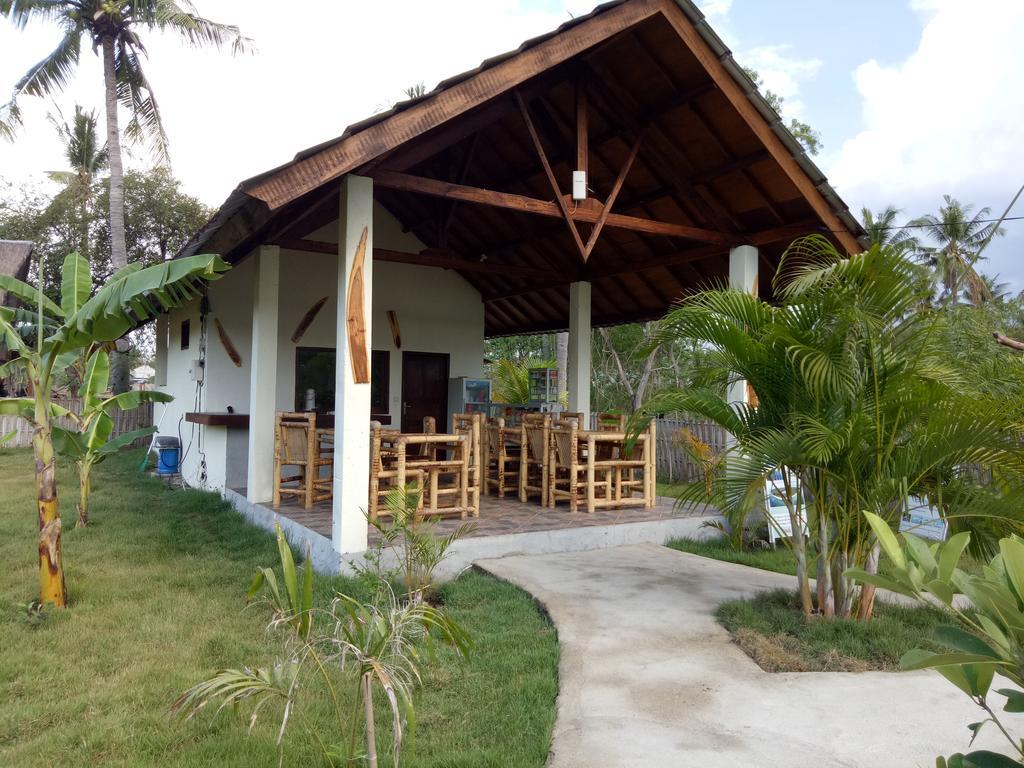 Rose Bungalow Hotel Pemenang Exterior photo