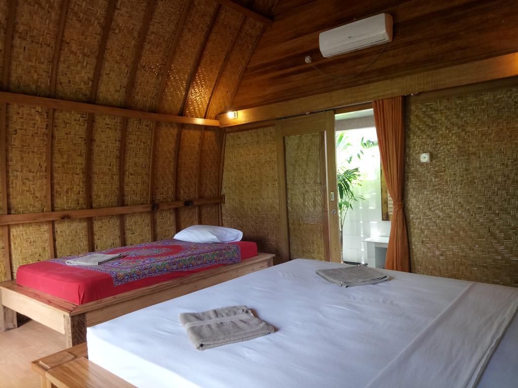 Rose Bungalow Hotel Pemenang Exterior photo