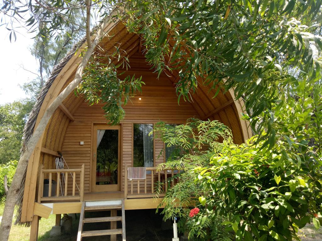 Rose Bungalow Hotel Pemenang Exterior photo