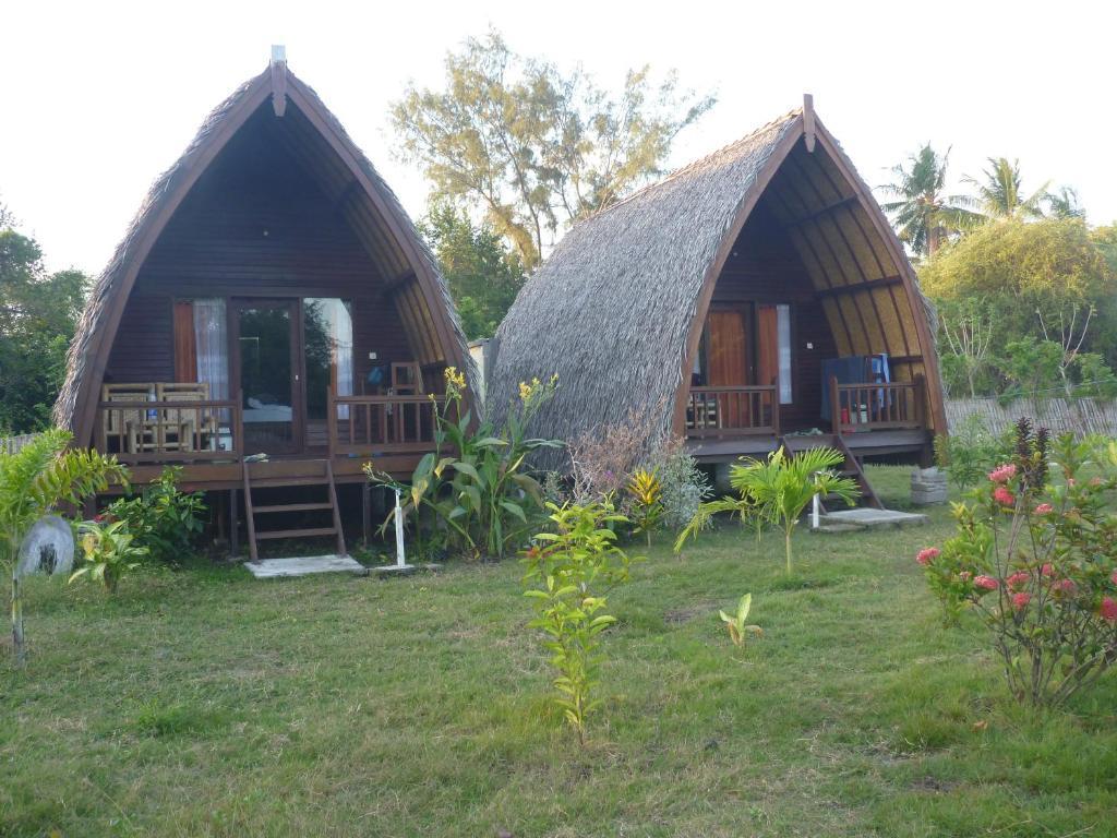 Rose Bungalow Hotel Pemenang Exterior photo