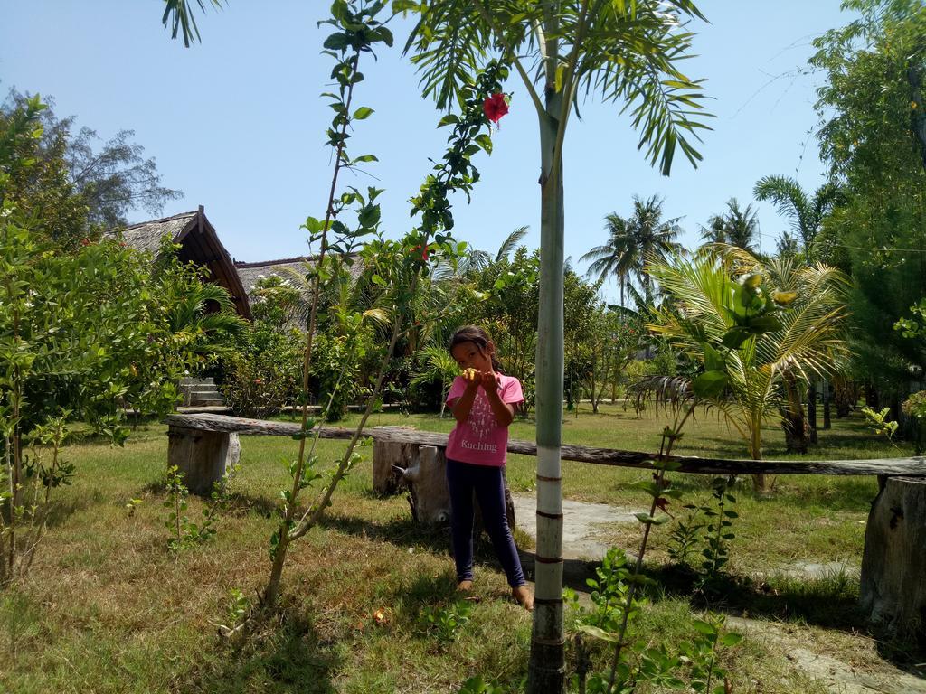 Rose Bungalow Hotel Pemenang Exterior photo