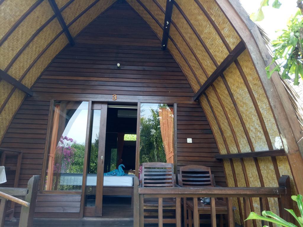 Rose Bungalow Hotel Pemenang Exterior photo